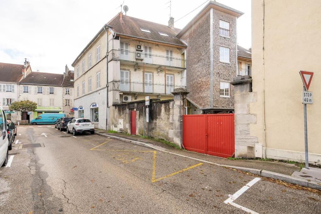 Superbe Appartement Avec Parking Gratuit Lons-le-Saunier Exteriér fotografie