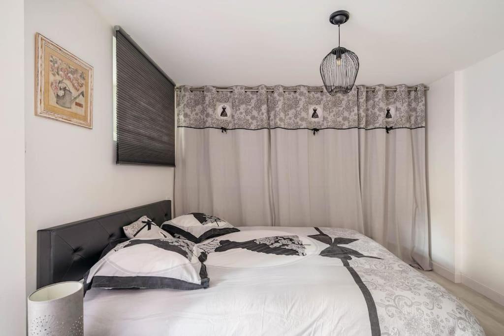 Superbe Appartement Avec Parking Gratuit Lons-le-Saunier Exteriér fotografie
