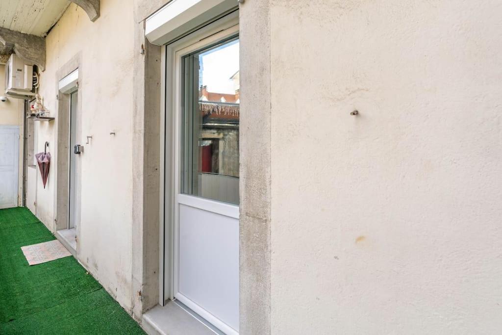 Superbe Appartement Avec Parking Gratuit Lons-le-Saunier Exteriér fotografie